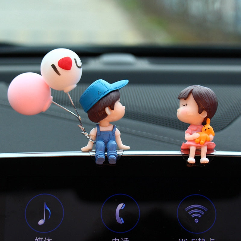 Cute Decorative Couple Figurines | Dashboard Ornament