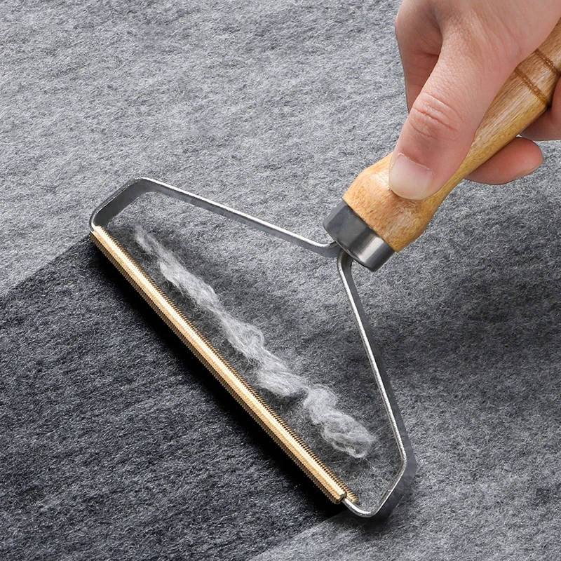 Portable Lint Remover | Cloth Fuzz Shaver with Wooden Handle
